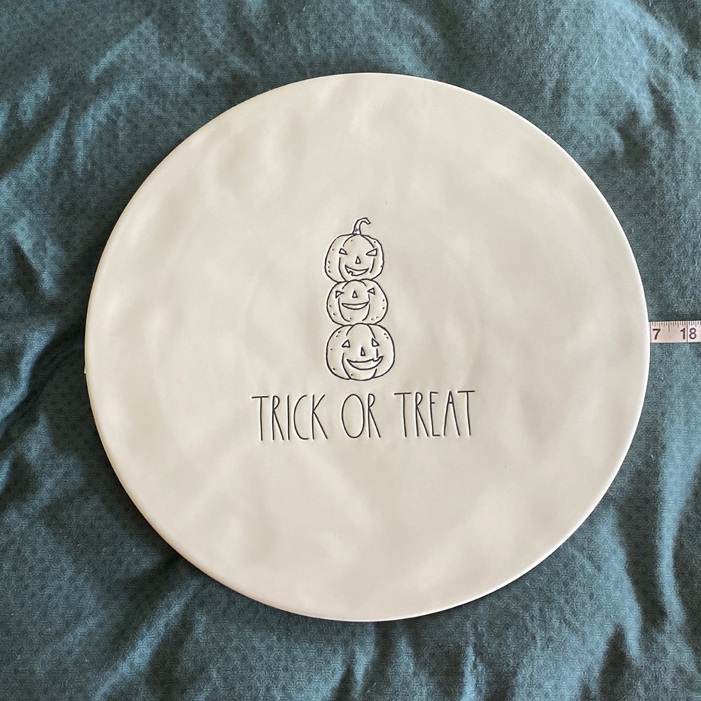 Rae Dunn TRICK OR TREAT lazy susan